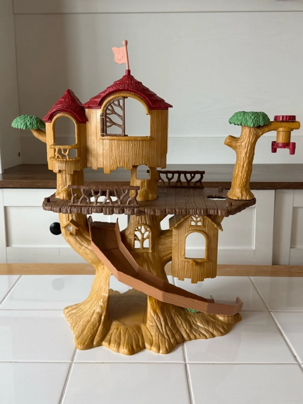 Calico Critters Adventure Treehouse Playset Collectible - Picture 2 of 8